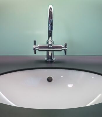 bathroom-1851566_960_720.jpg
