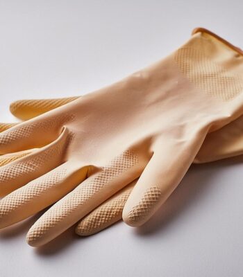 gloves-8896762_960_720.jpg