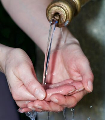 hands-1477262_960_720.jpg