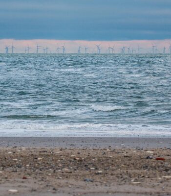 offshore-wind-park-3080449_960_720.jpg