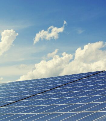 photovoltaic-2138992_960_720.jpg
