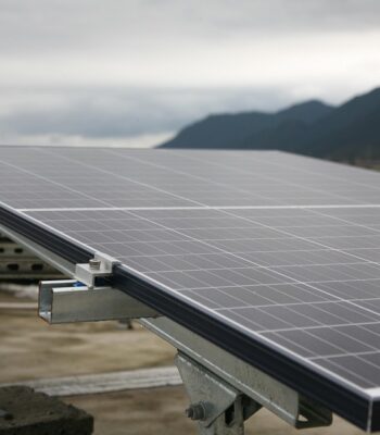 photovoltaic-5020807_960_720.jpg