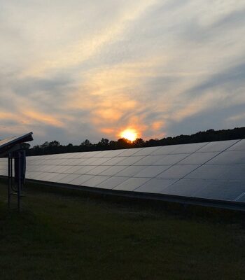 solar-panels-2458717_960_720.jpg
