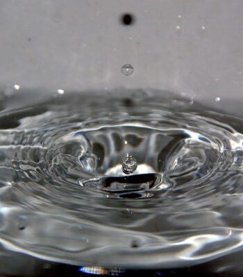 waterdrop-6794408_960_720.jpg
