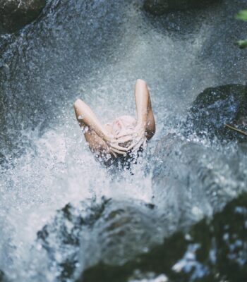 waterfall-1854202_960_720.jpg