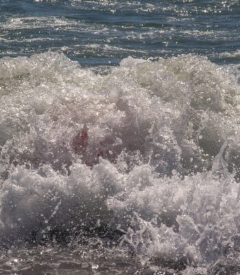 waves-1489685_960_720.jpg