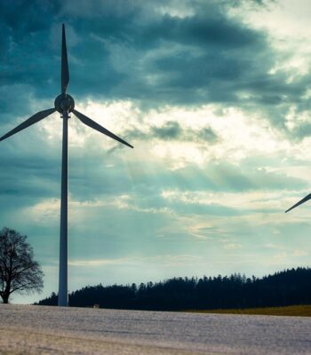 windmills-5879911_960_720.jpg