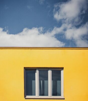 window-7305702_960_720.jpg