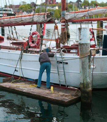 yacht-4191578_960_720.jpg